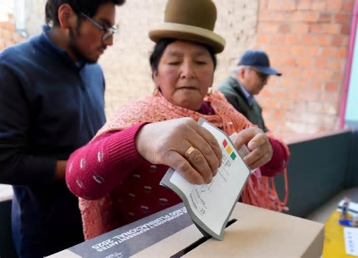 Bầu cử tổng thống Bolivia: Cử tri quay lưng với đảng cầm quyền, cuộc đua lịch sử của các đảng đối lập bắt đầu