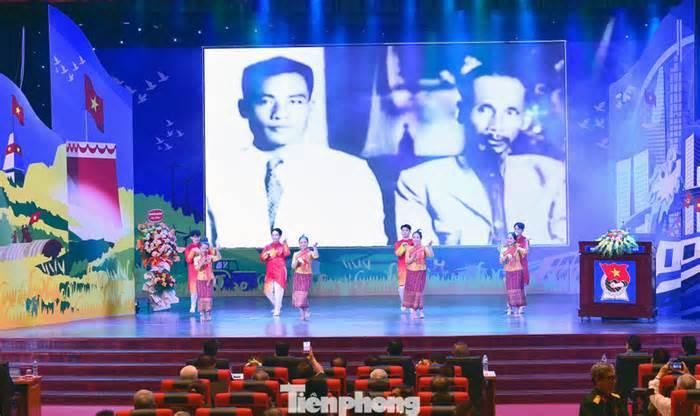 Tình hữu nghị vĩ đại, đoàn kết đặc biệt Việt Nam - Lào 'không kẻ thù nào có thể phá vỡ'