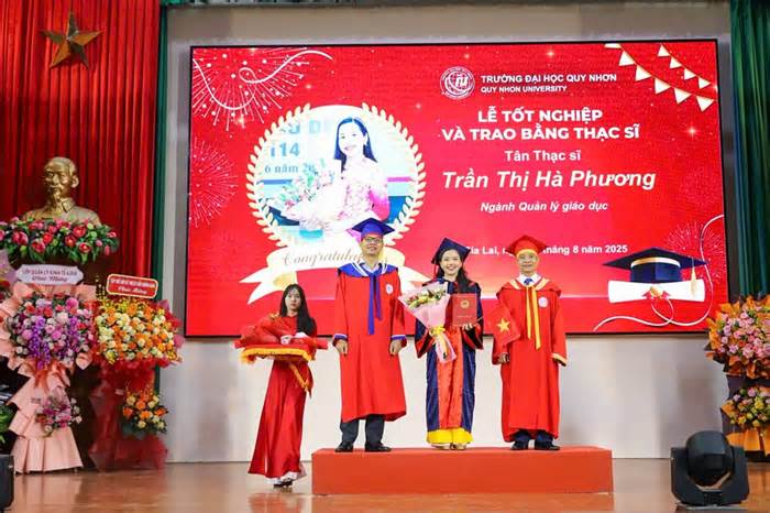 Trường Đại học Quy Nhơn trao bằng thạc sĩ cho 173 học viên