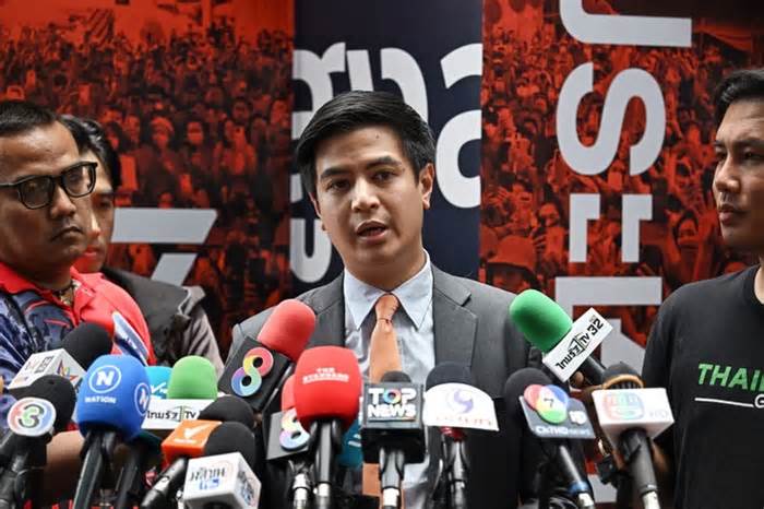 'Nóng' cạnh tranh ghế Thủ tướng Thái Lan
