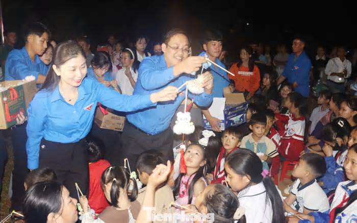 Thắp sáng ước mơ cho thiếu nhi vùng cao Sơn La