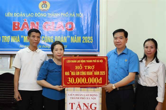 Bàn giao Mái ấm Công đoàn cho đoàn viên có hoàn cảnh khó khăn