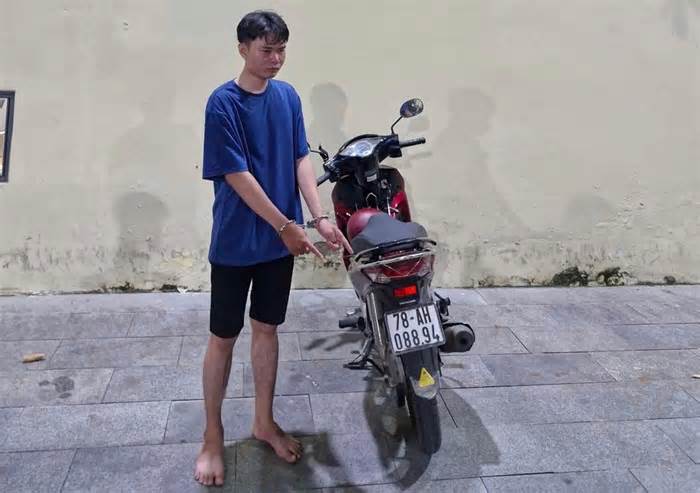 Sự thật về những chiếc xe 'bắt cóc'; Sư giả lừa đảo 30 chùa