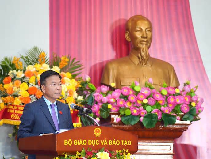 Thêm chính sách đãi ngộ nhà giáo, tạo đột phá phát triển GDĐT nhiệm kỳ 2025 - 2030