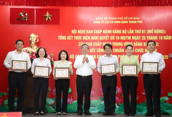 Phó Bí thư Thành ủy TPHCM: Nâng cao hiệu năng, hiệu lực, hiệu quả trong tổ chức bộ máy