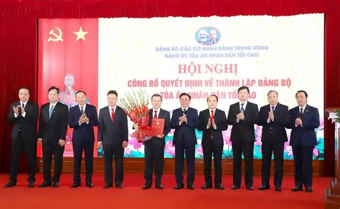 Bản tin 8H: Chỉ định Bí thư Đảng ủy Tòa án Nhân dân tối cao