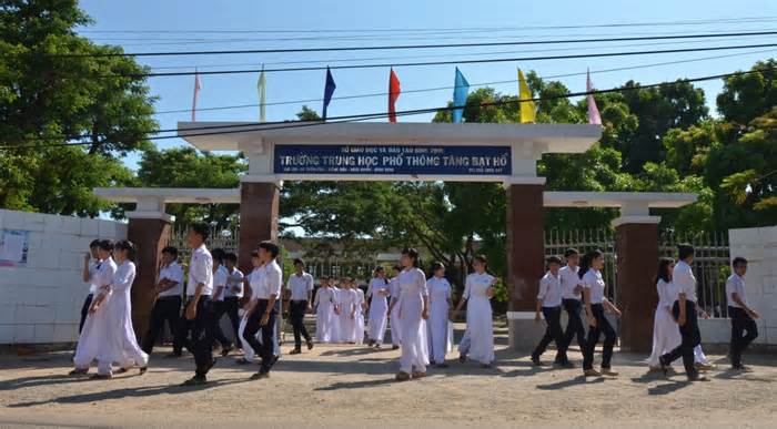 Trường THPT Tăng Bạt Hổ sẵn sàng cho ngày hội ngộ 70 năm