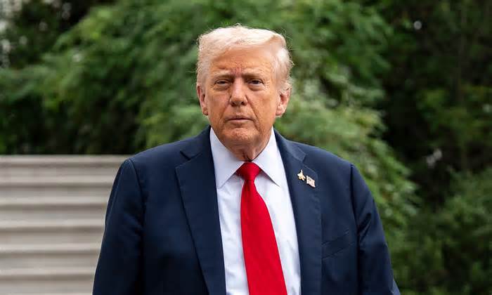 Ông Trump tuyên bố Mỹ 'xung đột vũ trang' với băng đảng ma túy
