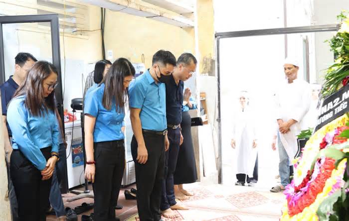 Chia sẻ mất mát với gia đình 4 nhân viên Tổng Công ty Vận tải Hà Nội gặp nạn ở Quảng Ninh