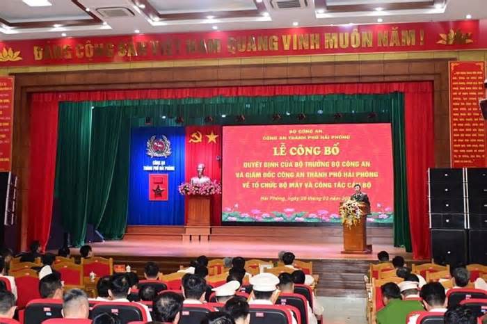 Công an 4 tỉnh, thành giải thể các đơn vị cấp quận, huyện