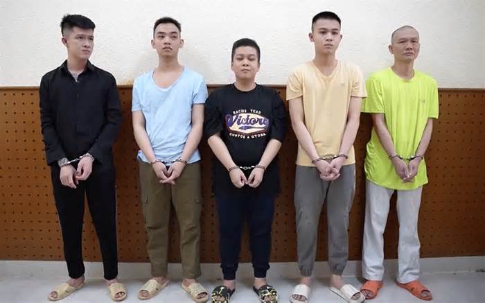 Cuộc truy lùng tội phạm từ hai nhóm kín trên mạng
