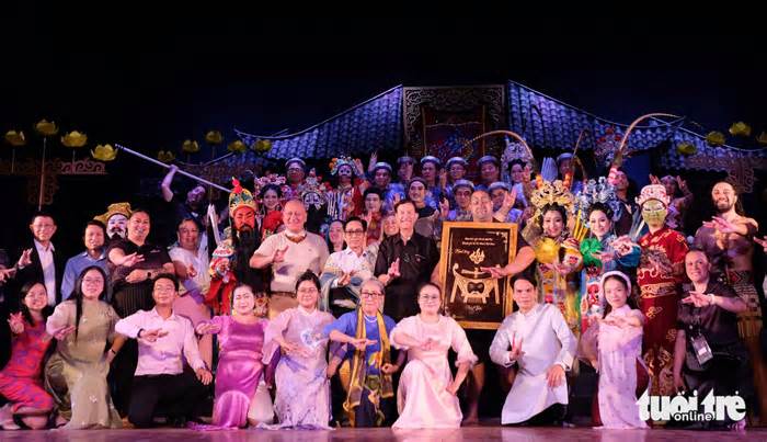 Nghệ sĩ New Zealand thích thú khám phá nghệ thuật hát bội