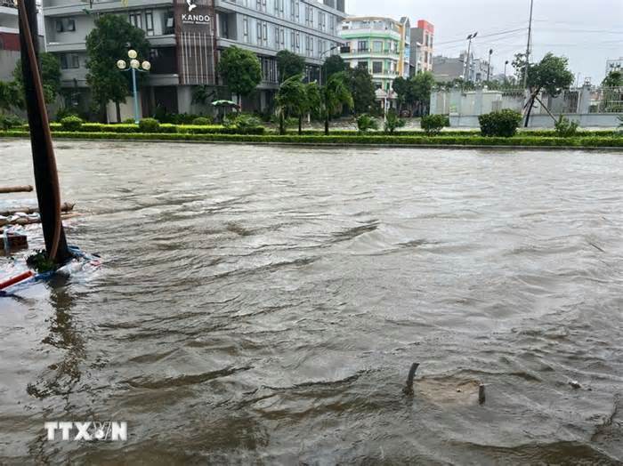 Thanh Hóa: Nhiều khu dân cư ngập sâu sau bão số 10