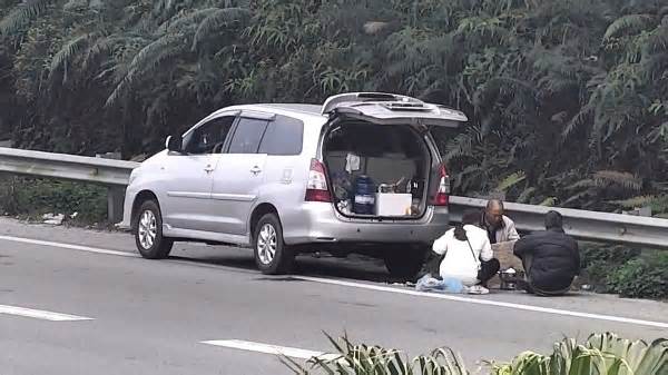 Dừng đỗ ẩu trên cao tốc coi chừng mất 14 triệu đồng