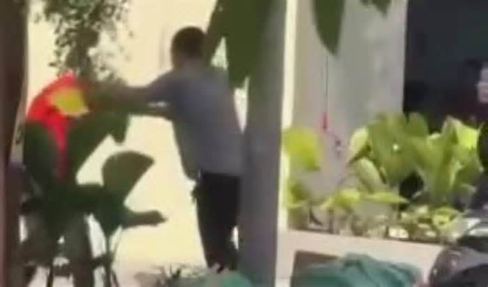 Bị đánh gãy sống mũi vì đòi 64.000 đồng - shipper là nghề nguy hiểm