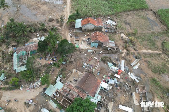 Lũ dữ sông Ba tràn về, Bãi Điều tan hoang