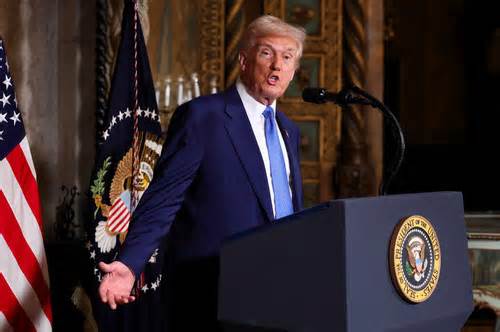 Ông Trump giáng đòn vào Ukraine