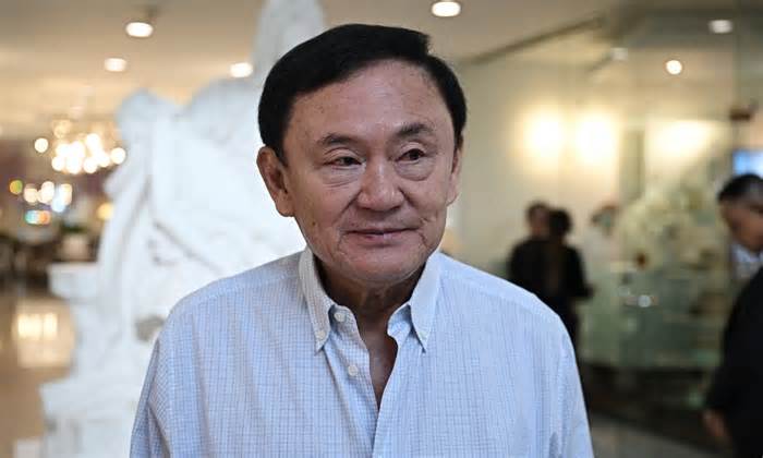 Thái Lan cho phép ông Thaksin xuất cảnh