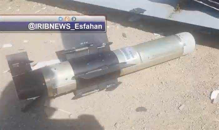 Iran đăng hình UAV tối tân Israel bị bắn rơi