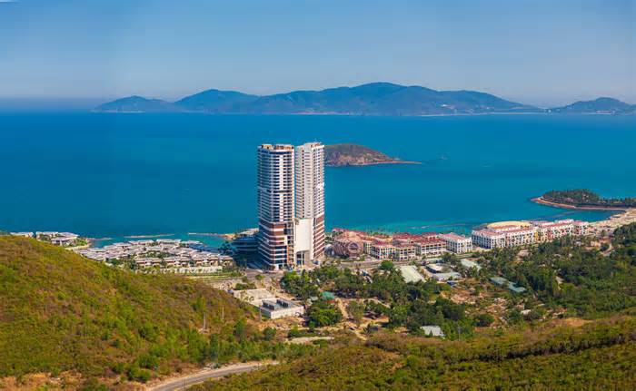 VnExpress Marathon Libera Nha Trang 2025 đặt expo trong khu đô thị biển