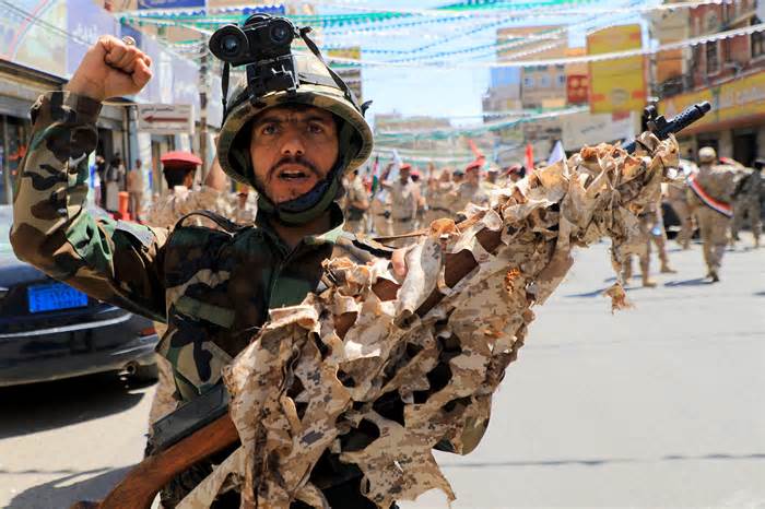 Houthi tuyên bố ngừng phong tỏa Biển Đỏ