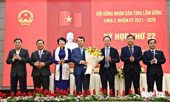 Miễn nhiệm phó chủ tịch UBND tỉnh Lâm Đồng đối với ông Phạm S