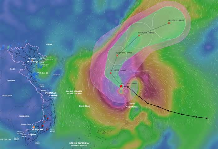Cơn bão khổng lồ Fung-Wong vào Biển Đông