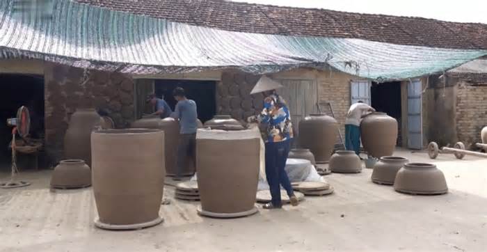 Gốm Gia Thủy - nghề xưa giữ lửa giữa thời nay
