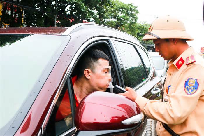 Phạt hơn 100 triệu đồng 3 tài xế vi phạm nồng độ cồn