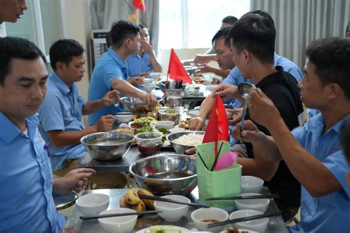 Hỗ trợ vé tàu, xe cho 1.243 lượt đoàn viên với tổng số tiền gần 1,2 tỉ đồng