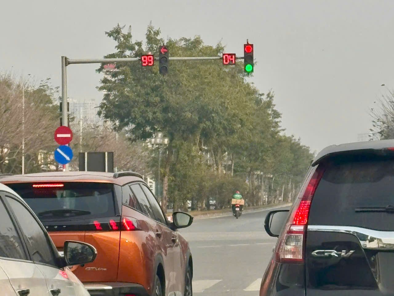 Công an Hà Nội đề nghị người dân cung cấp thông tin sự cố, bất cập về giao thông