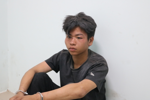 Bắt giữ nghịch tử tưới xăng đốt mẹ ruột