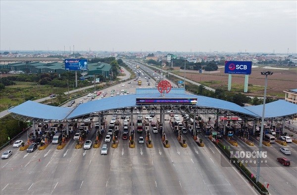 Cử tri cho rằng thu phí cao tốc là phí chồng phí
