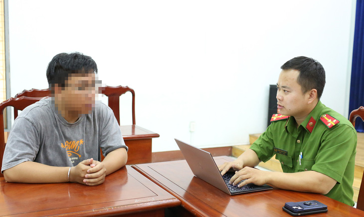 Bình Dương bác thông tin sinh viên bị 'công an dỏm' đọc lệnh bắt