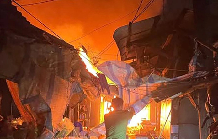 Gần 90 ki-ốt ở chợ Gia Lai bị 'bà hỏa' thiêu rụi